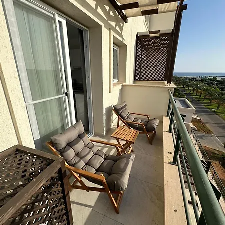 Apartment студия в комплексе Thalassa с видом на горы
